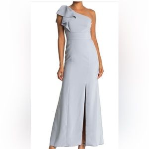 After Six Bow One-Shoulder Trumpet gown - Size 4